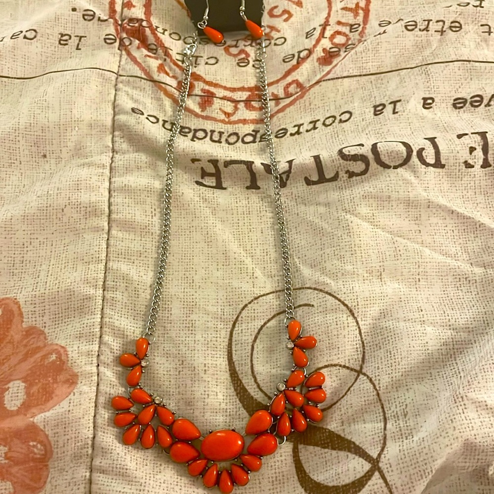 Orange Flowers Jewelry Set perfect for Springtime 🌺